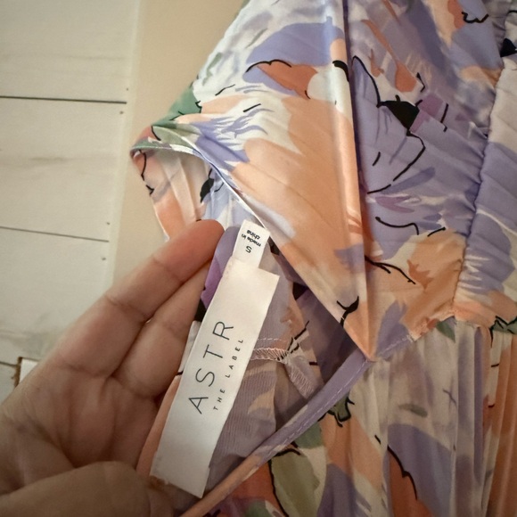 ASTR the Label, flower dress - Picture 2 of 2